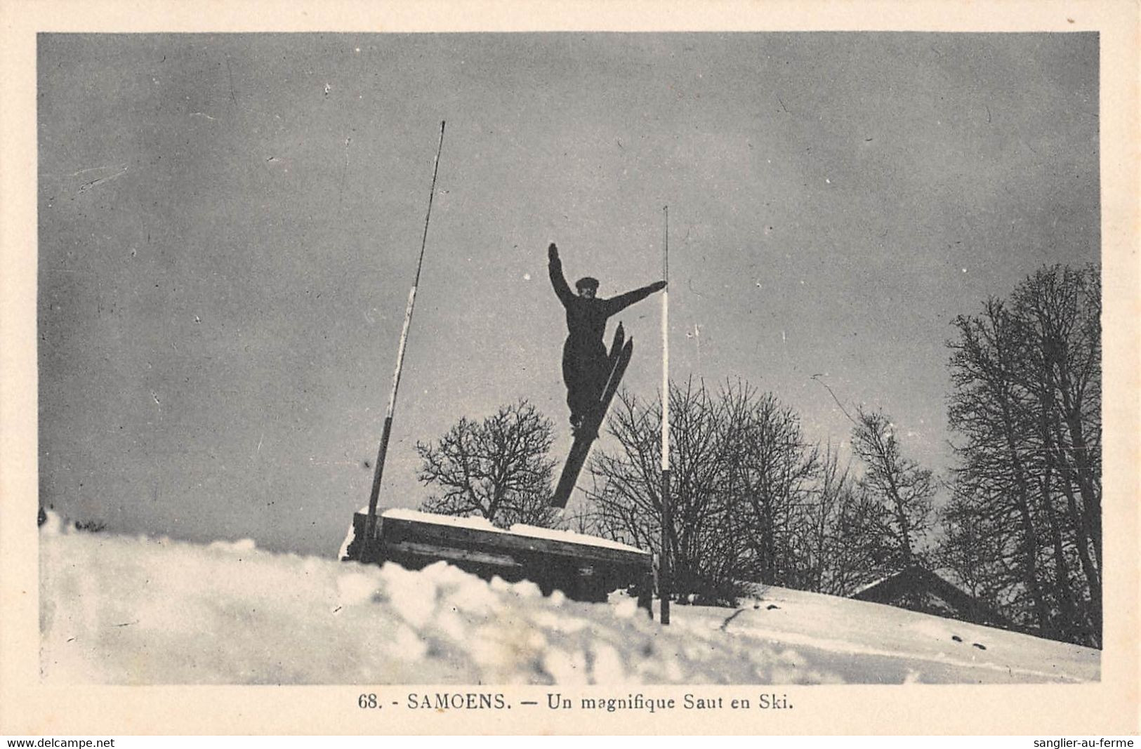 CPA 74 SAMOENS UN MAGNIFIQUE SAUT EN SKI - Samoëns