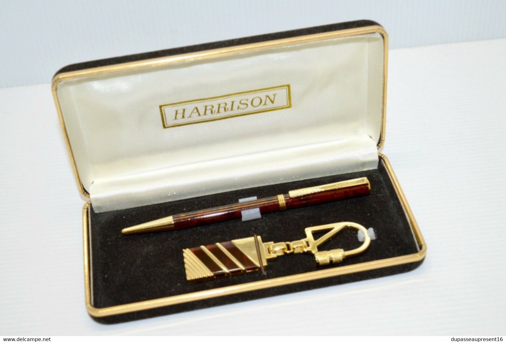 COFFRET STYLO BILLE Et PORTE CLES HARRISON Laqué COLLECTION VINTAGE BUREAU - Stylos