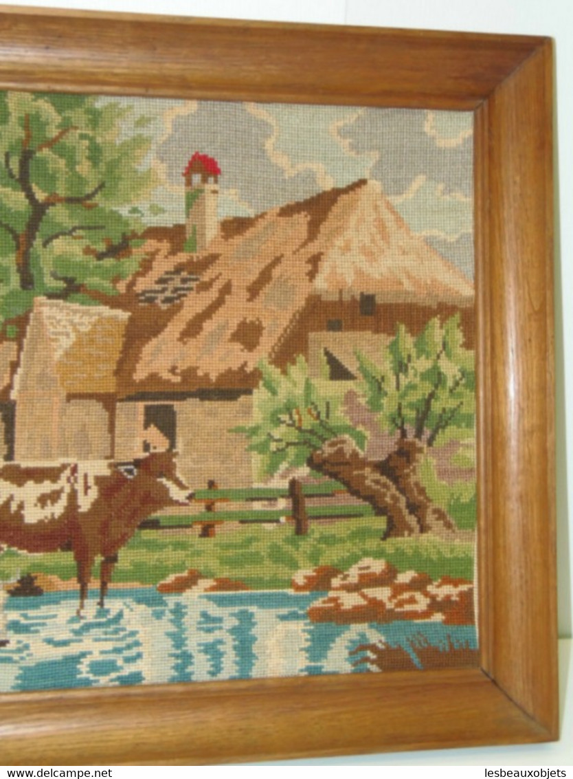 ANCIEN CANEVAS TERMINE BEAU CADRE BOIS CHENE COUR DE FERME Avec ANIMAUX  COLLECTION Déco Vitrine - Cross Stitch