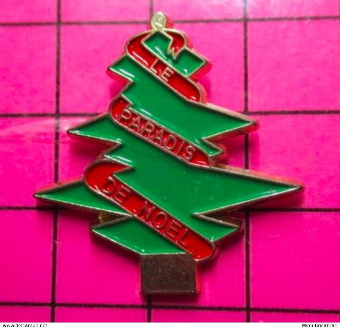 917 Pin's Pins / Beau Et Rare / THEME : NOEL / SAPIN ET GUIRLANDE ROUGE  LE PARADIS DE NOEL - Christmas