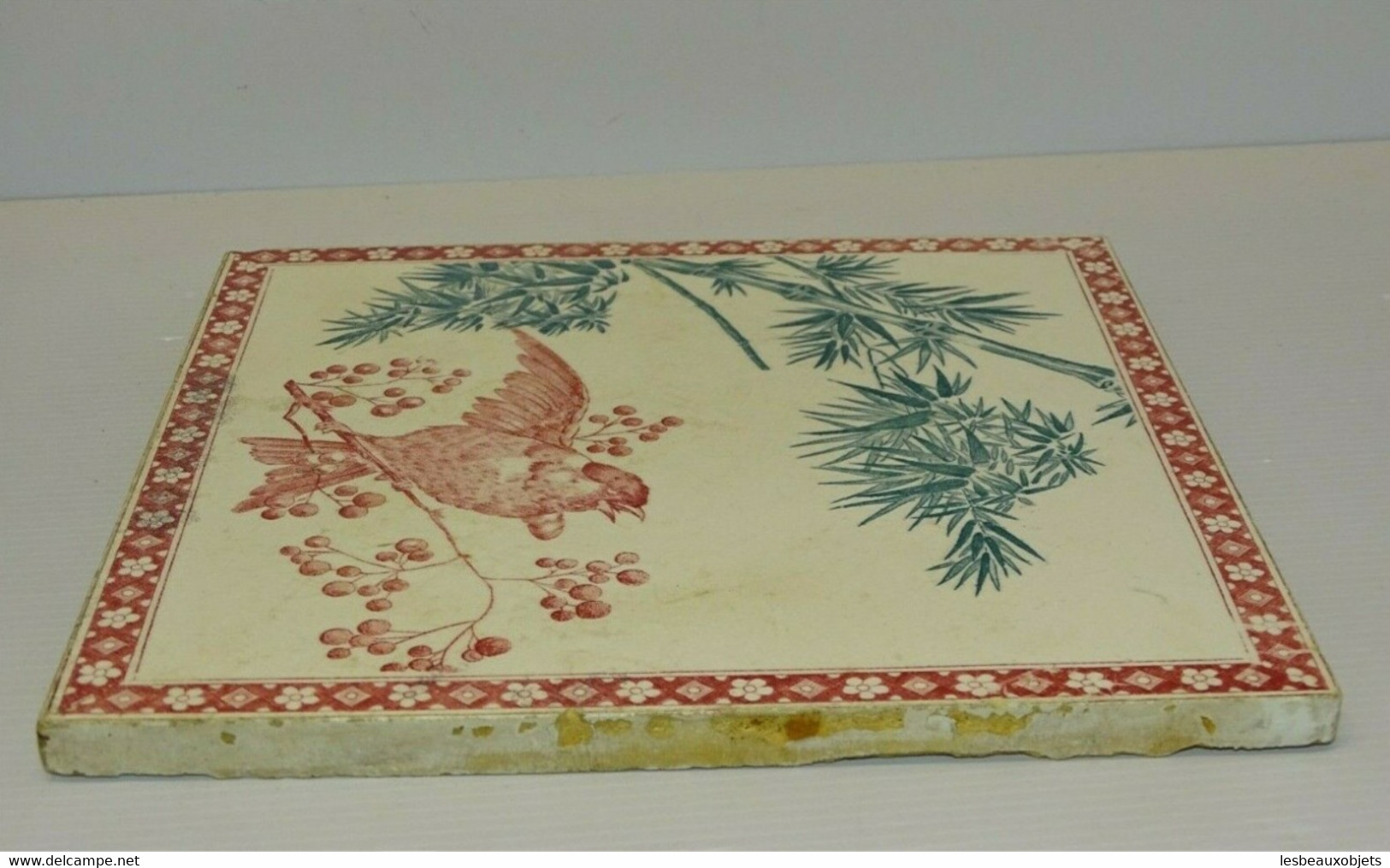 ANCIEN CARREAU DESSOUS DE PLAT CERAMIQUE FAÏENCE LONGWY OISEAU ROSE BAMBOUS déco