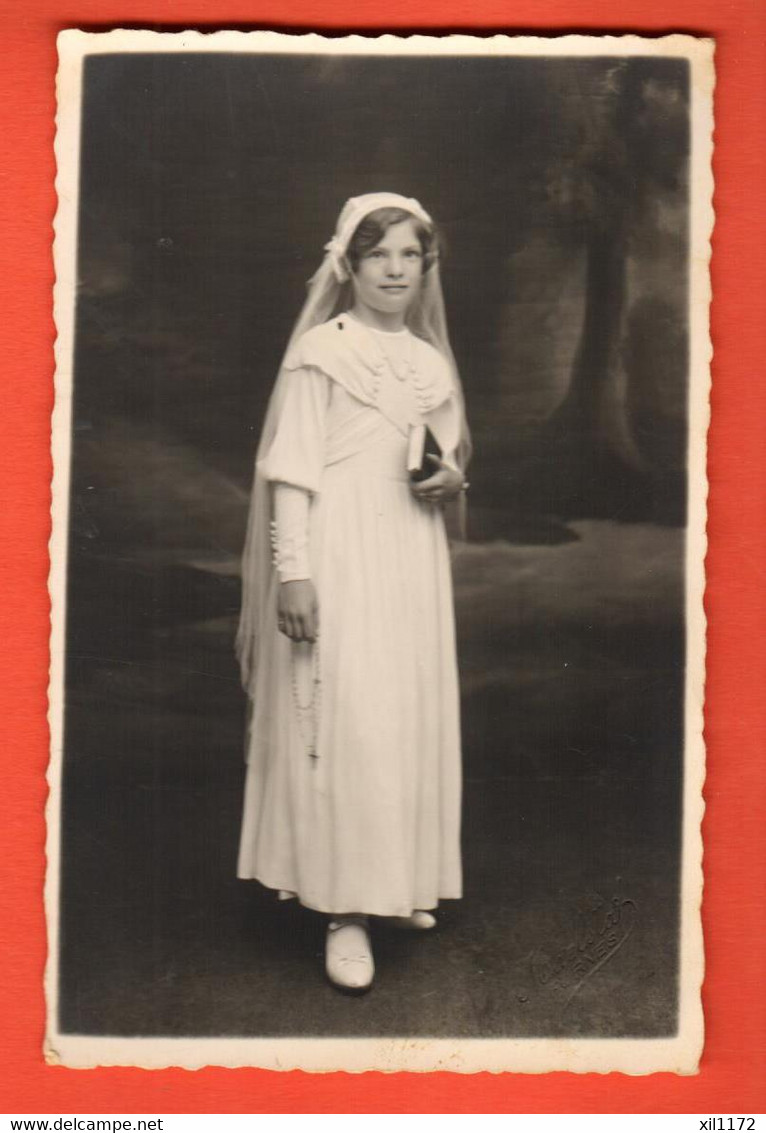 FBA-08 Carte-photo Les Breuleux Selon Origine Du Lot,Jeune Fille à La Confirmation. Non Circulé - Les Breuleux