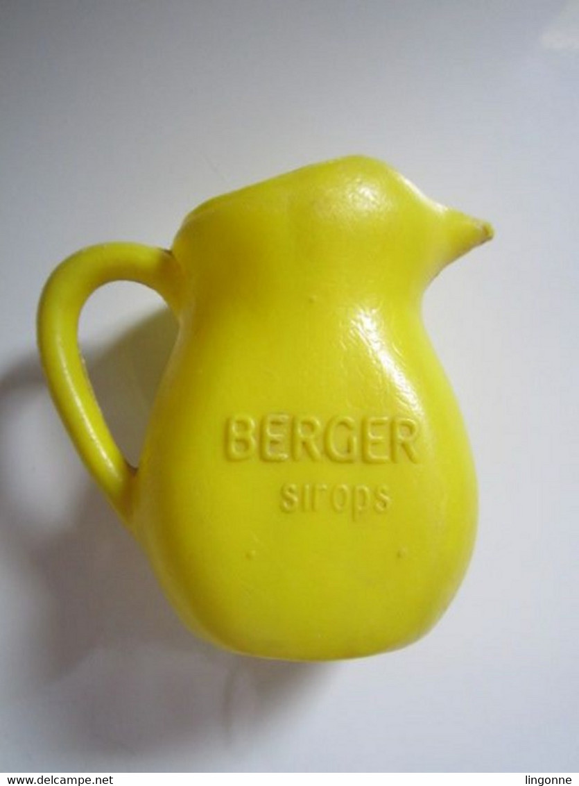 Vintage Ancien TRES PETIT Pot Broc Eau BERGER SIROP 8,5 Cm Plastique - Carafes