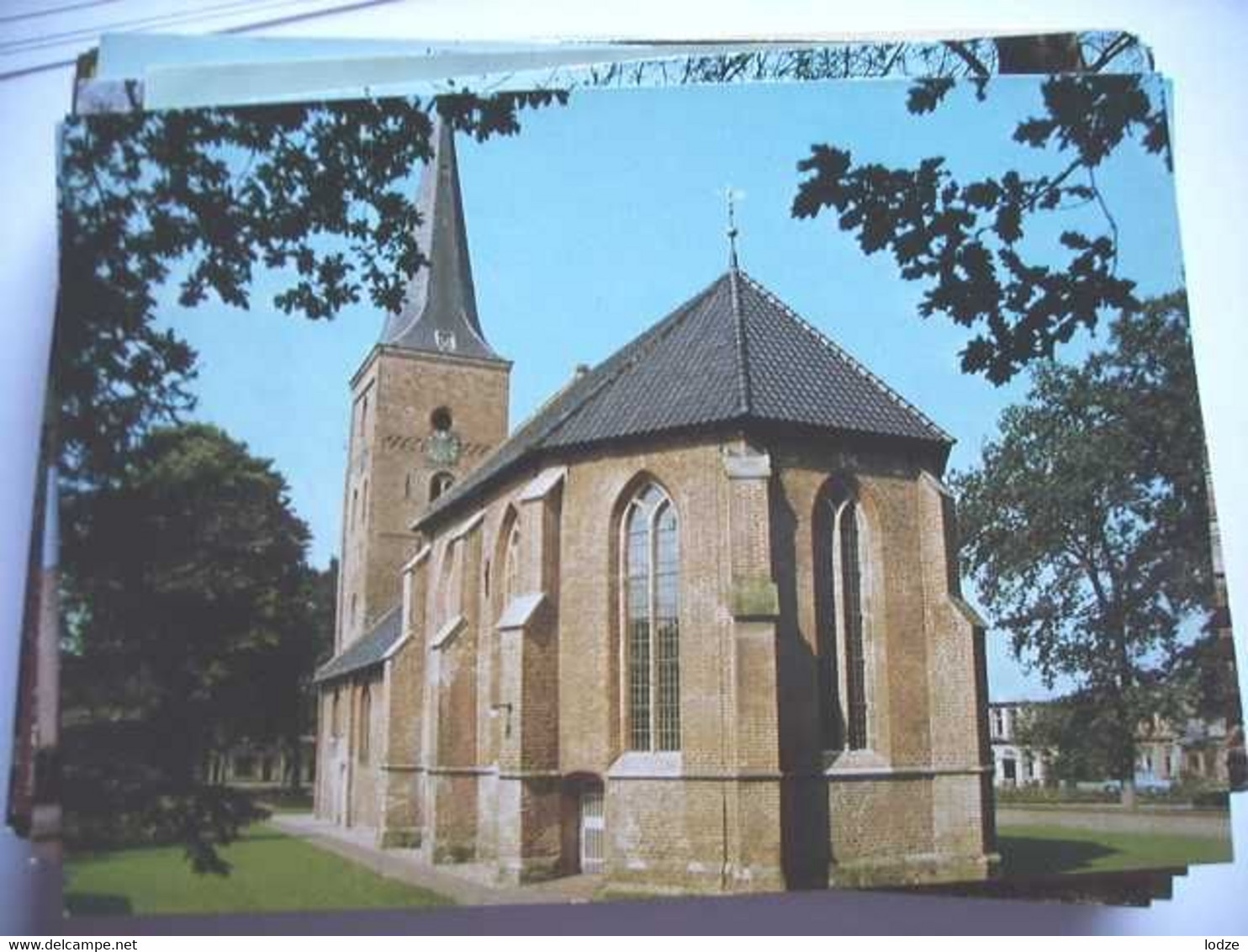 Nederland Holland Pays Bas Zuidlaren Met Nederlands Hervormde Kerk In De Zon - Zuidlaren