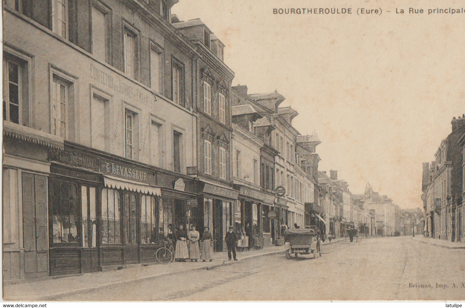 Bourgtheroulde  27  La Rue Principale Tres Animée-Voiture-Confection-Epicerie Et Café-T - Bourgtheroulde