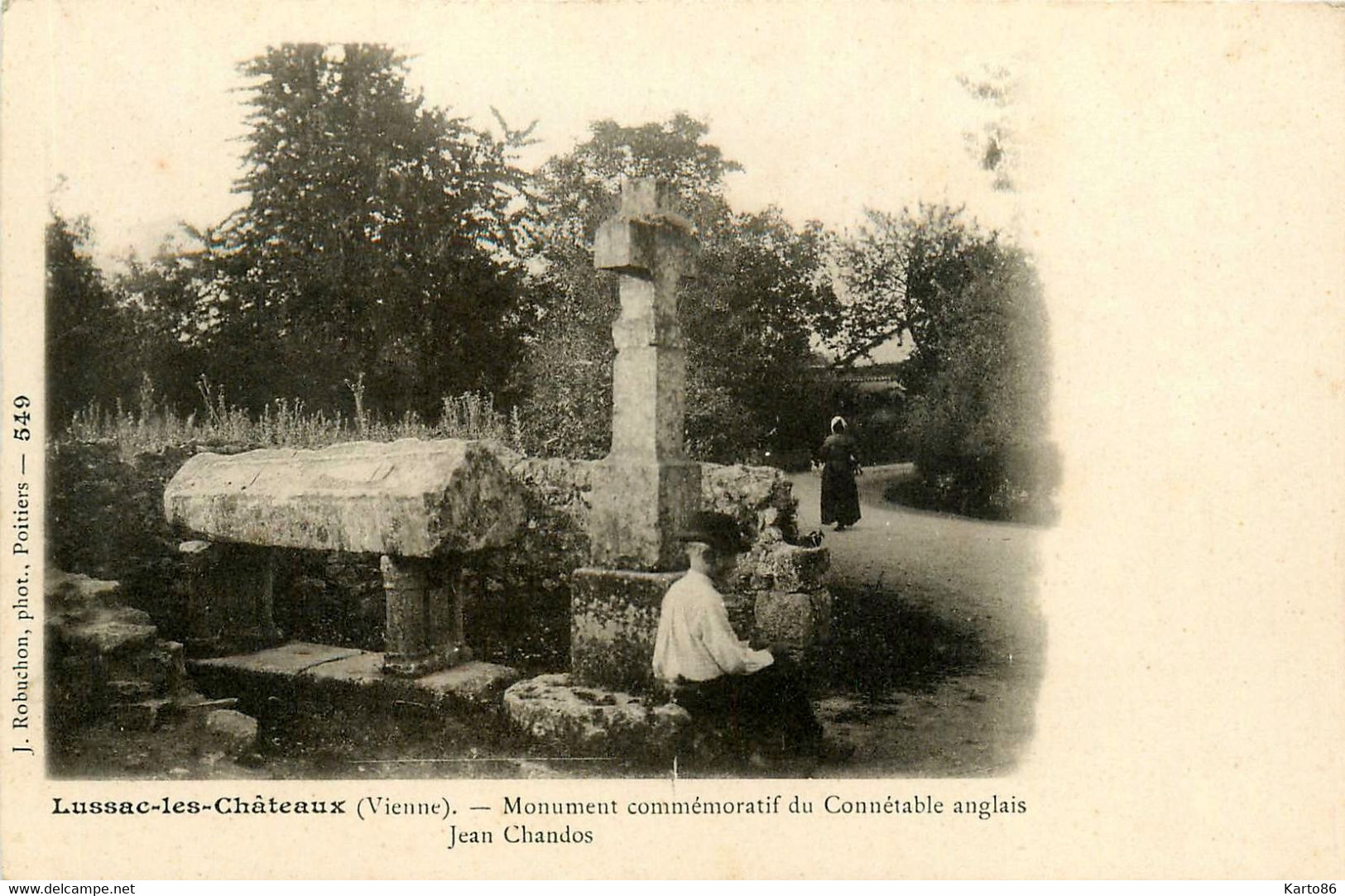 Lussac Les Châteaux * Le Monument Commémoratif Du Connétable Anglais Jean CHANDOS - Lussac Les Chateaux