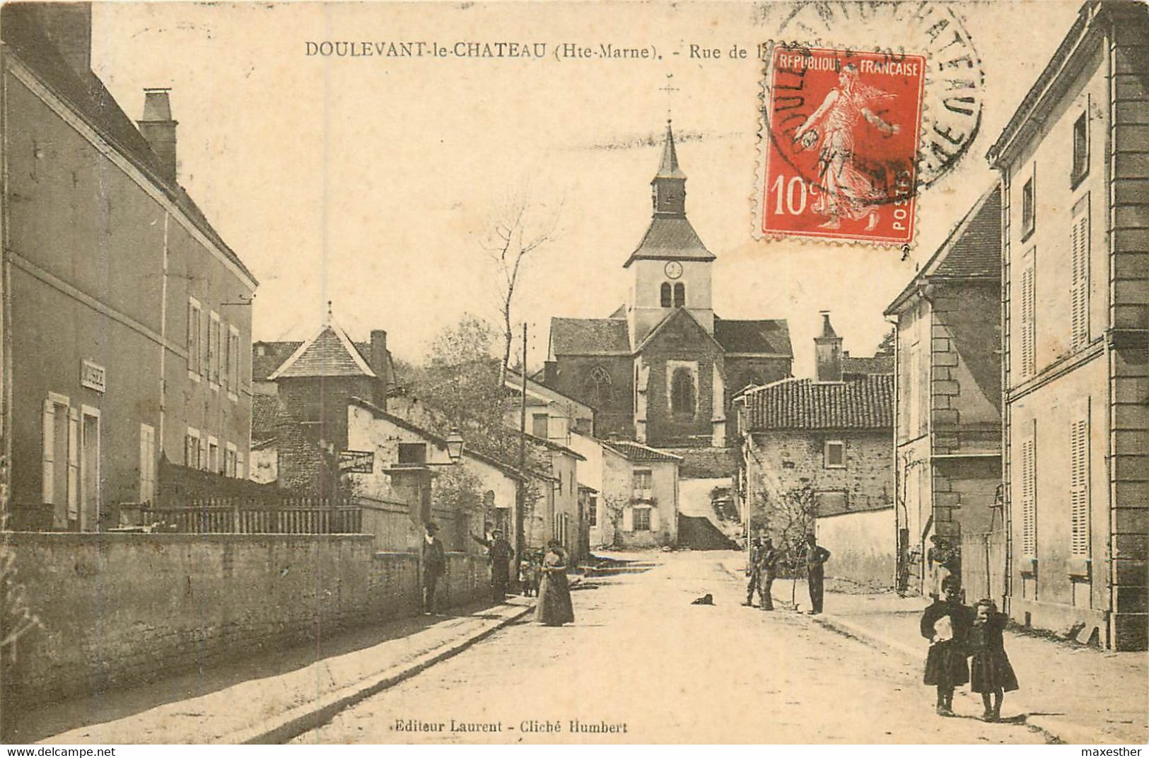 DOULEVANT LE CHATEAU La Place Et La Rue Haute - Doulevant-le-Château