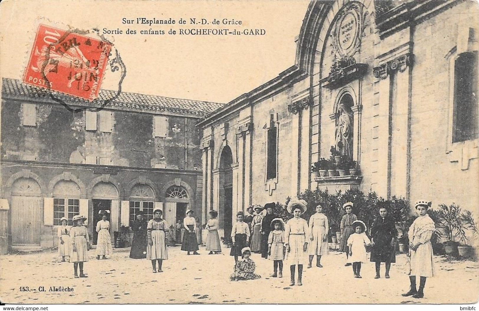 1916 - Sur L'Esplanade De N.D. De Grâce - Sortie Des Enfants De ROCHEFORT-du-GARD - Rochefort-du-Gard