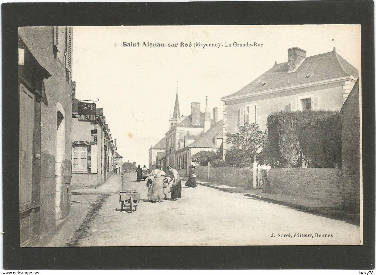 53 SAINT-AIGNAN-SUR-ROE / La Grande Rue / Animée. - Saint Aignan Sur Roe