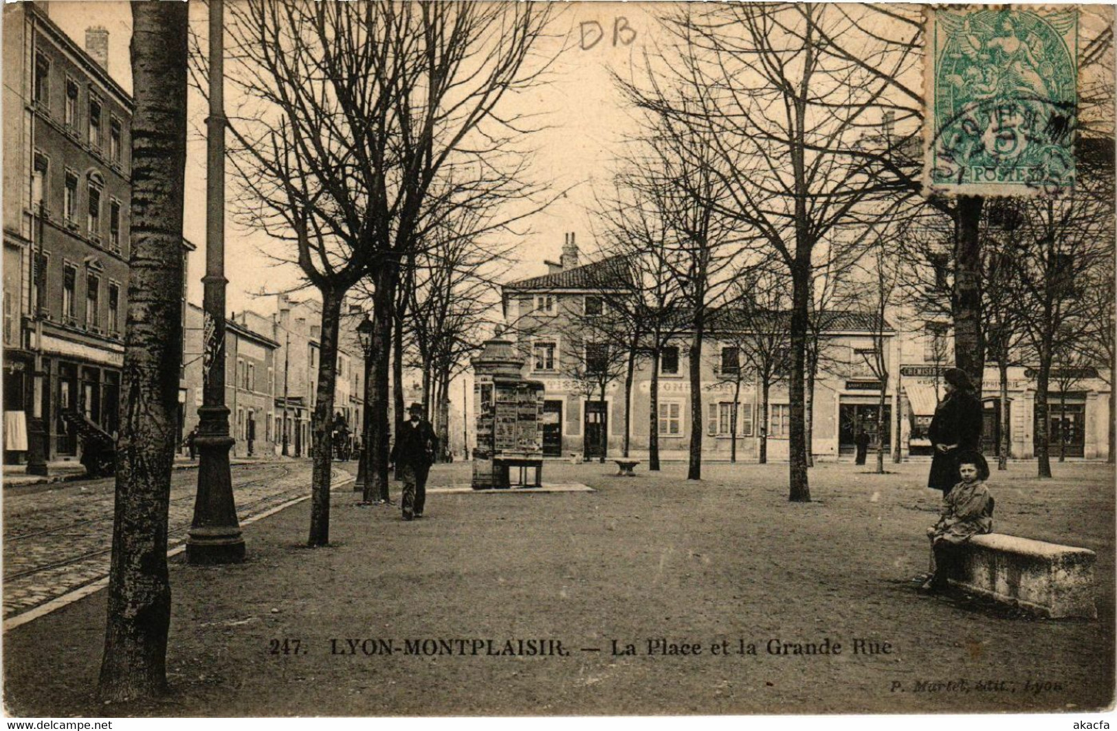 CPA LYON-MONPLAISIR - La Place Et La Grande Rue (442611) - Lyon 8