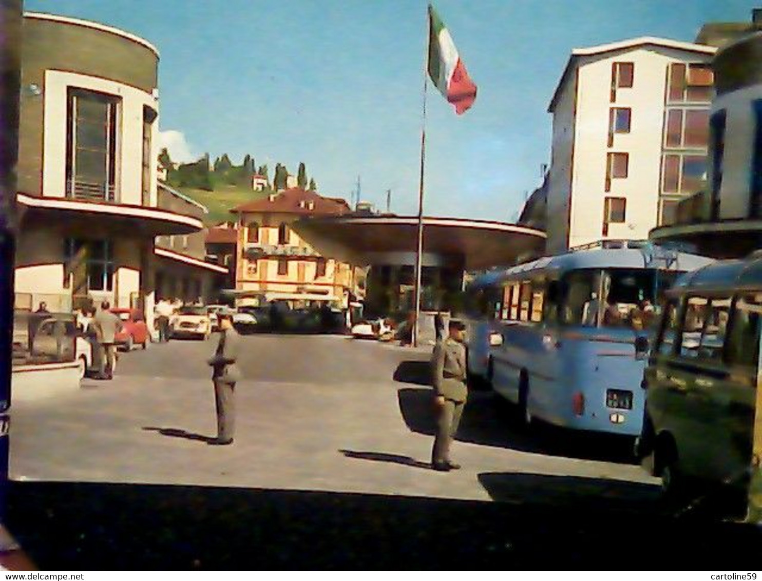 CHIASSO-CONFINE ITALO-SVIZZERO--AUTO-CARS-AUTOBUS DOGANAITALIANA  V1961 IF9412 - Chiasso