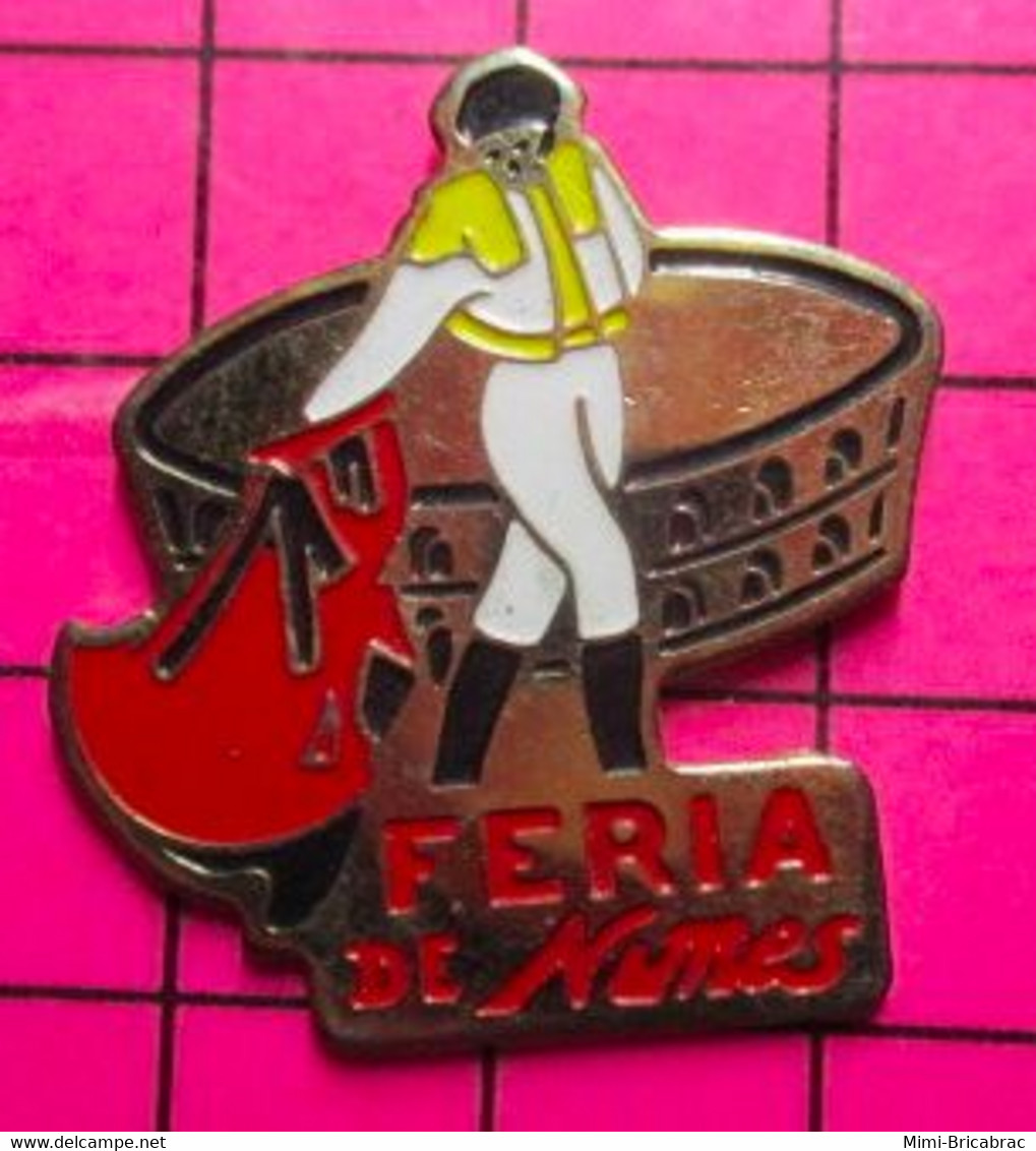 1817 Pin's Pins / Beau Et Rare / THEME : SPORTS / CORRIDA TAUROMACHIE FERIA DE NIMES Sans Jodie Foster - Feria - Corrida