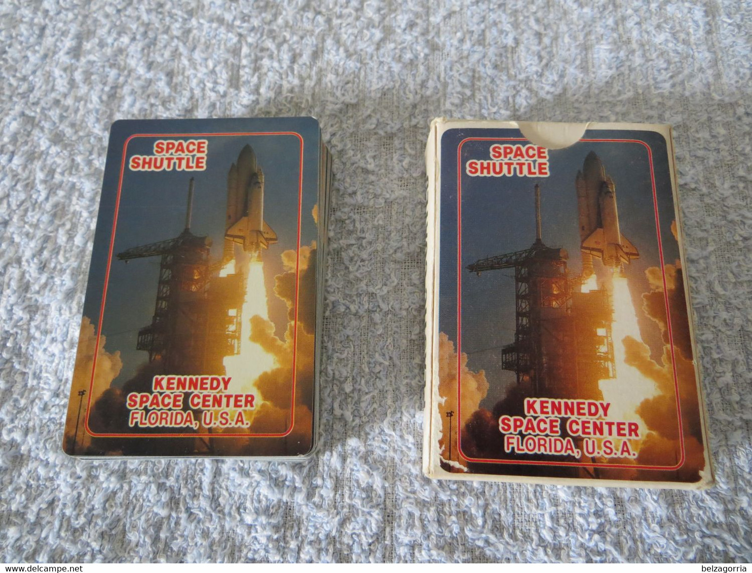 JEUX DE CARTE ( PLAYING CARDS ) - KENNEDY SPACE CENTER FLORIDA U.S.A. - SPACE SHUTTLE ( Pas Courant ) VOIR SCANS - 54 Cartes