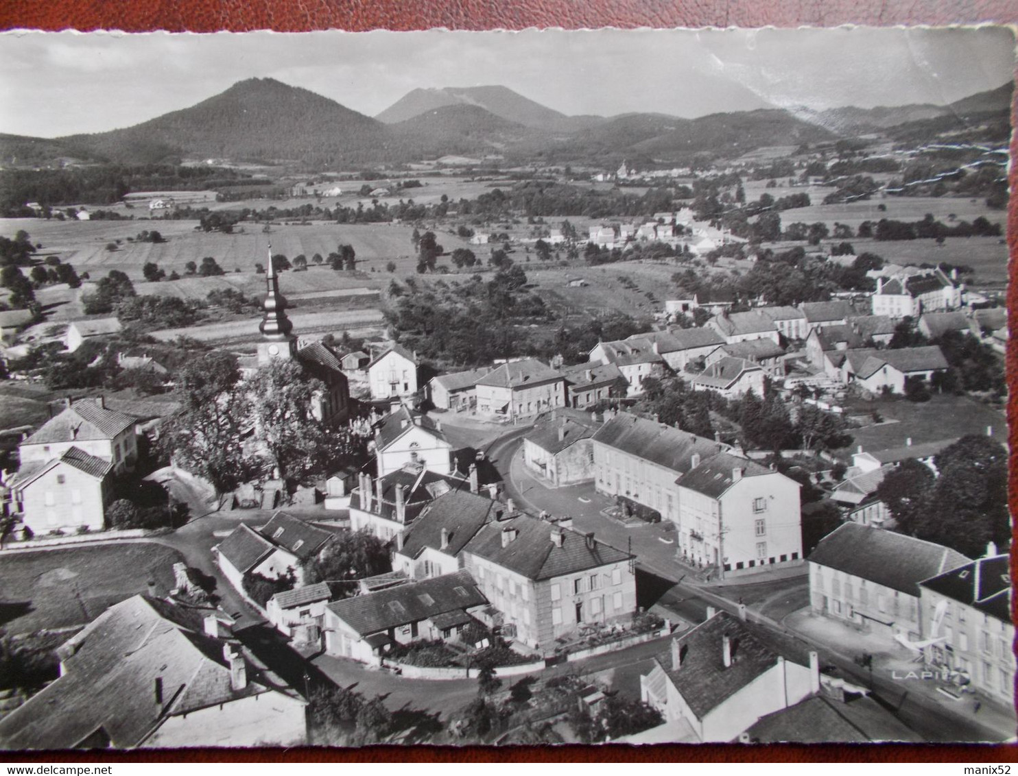 88 - PROVENCHERES Sur FAVE - Le Centre - Vue Aérienne. (CPSM) - Provencheres Sur Fave