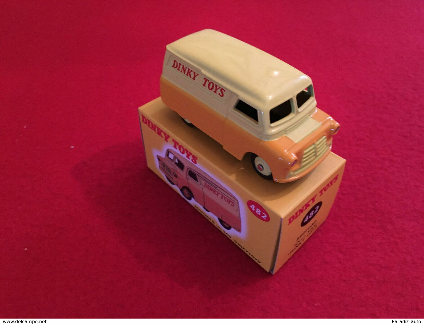 Bedford Van  1/43 Dinky Toys 482 Éditions Atlas - Dinky