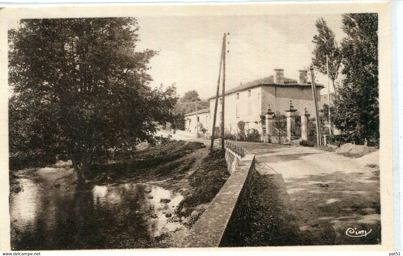 86 - Vouillé La Bataille : Le Pont Sur L' Auxance à Traversonne - Vouille