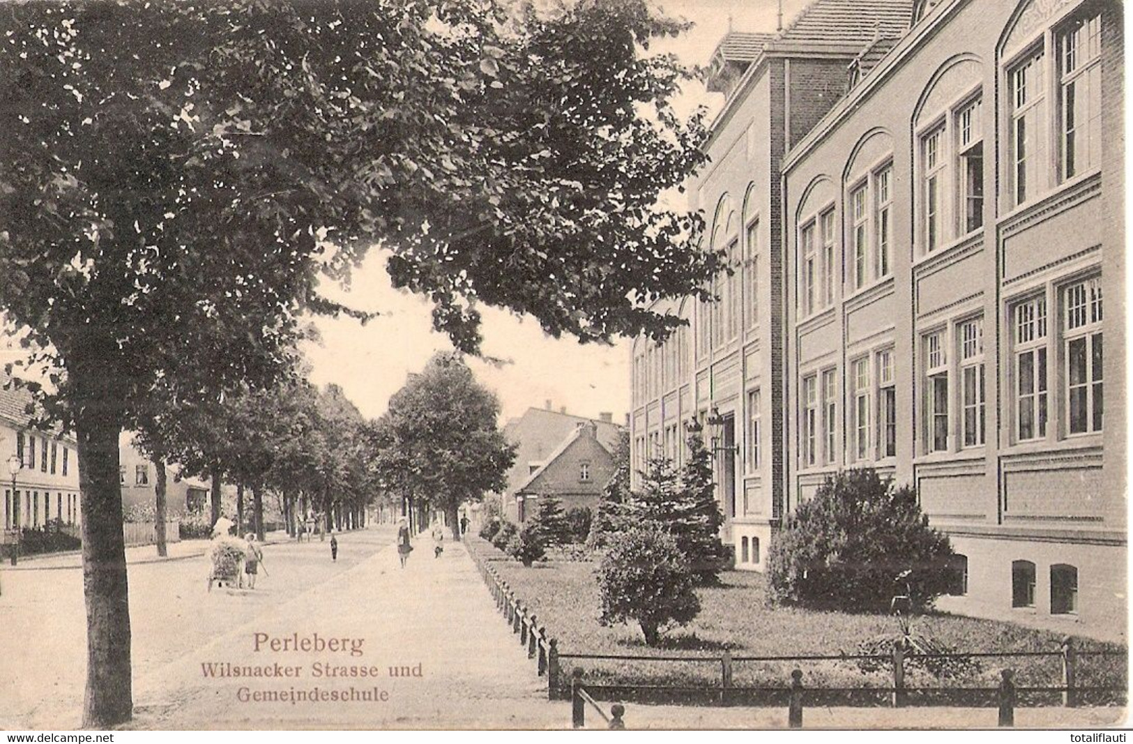 PERLEBERG Prignitz Wilsnacker Straße Gemeindeschule Junge Mit Ziehwagen 20.2.1912 Gelaufen - Perleberg