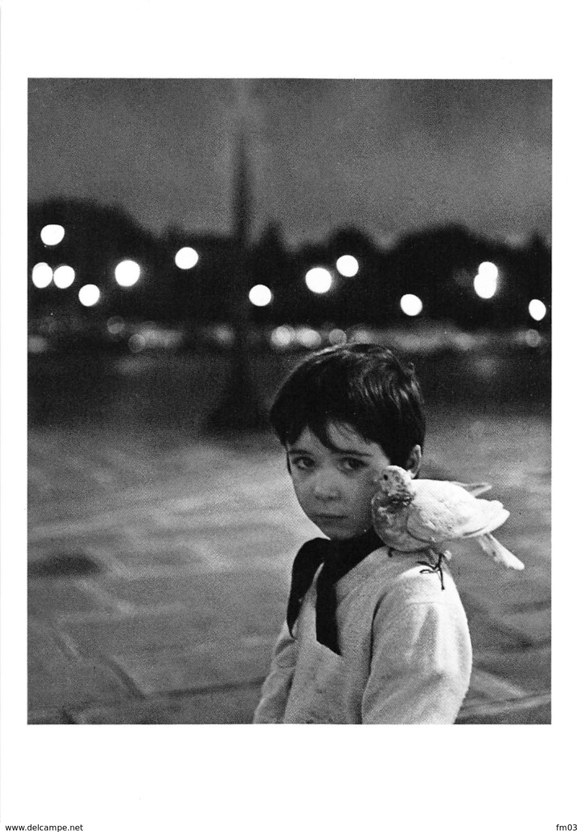 Doisneau Enfant Et Colombe - Doisneau