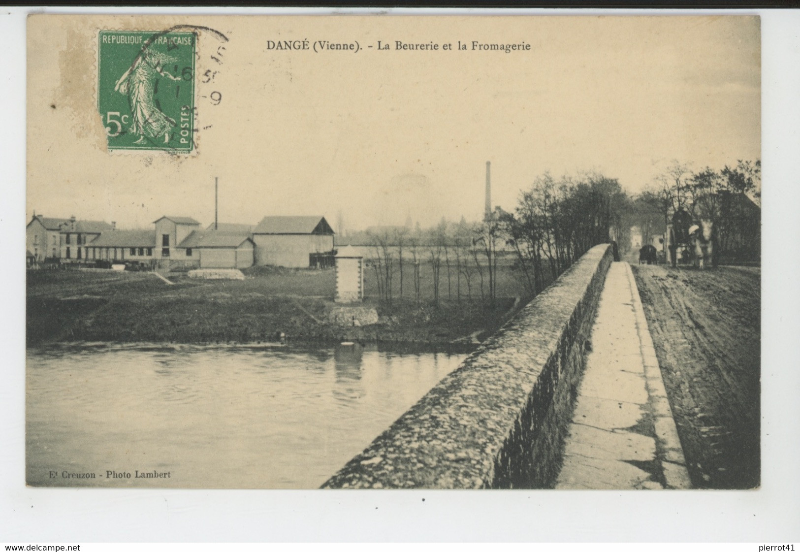 DANGÉ - La Beurerie Et La Fromagerie - Dange Saint Romain