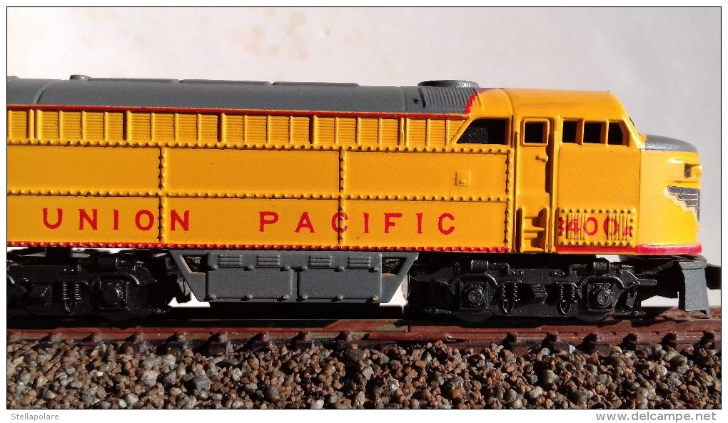 RIVAROSSI ATLAS 2122 N Scale VINTAGE UNION PACIFIC Loco Diesel Fairbanks Morse C Liner - In Original Box - Locomotoras