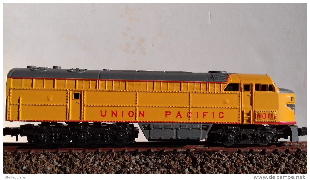 RIVAROSSI ATLAS 2122 N Scale VINTAGE UNION PACIFIC Loco Diesel Fairbanks Morse C Liner - In Original Box - Locomotieven