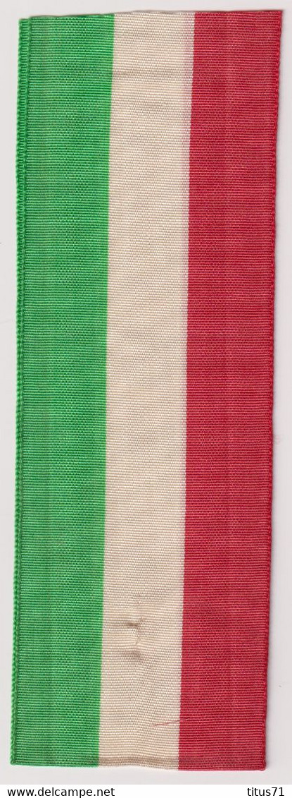 Ruban Drapeau Italie - 2,3 X 32 Cm - 1 Pli Marqué - Très Bon état - Vlaggen