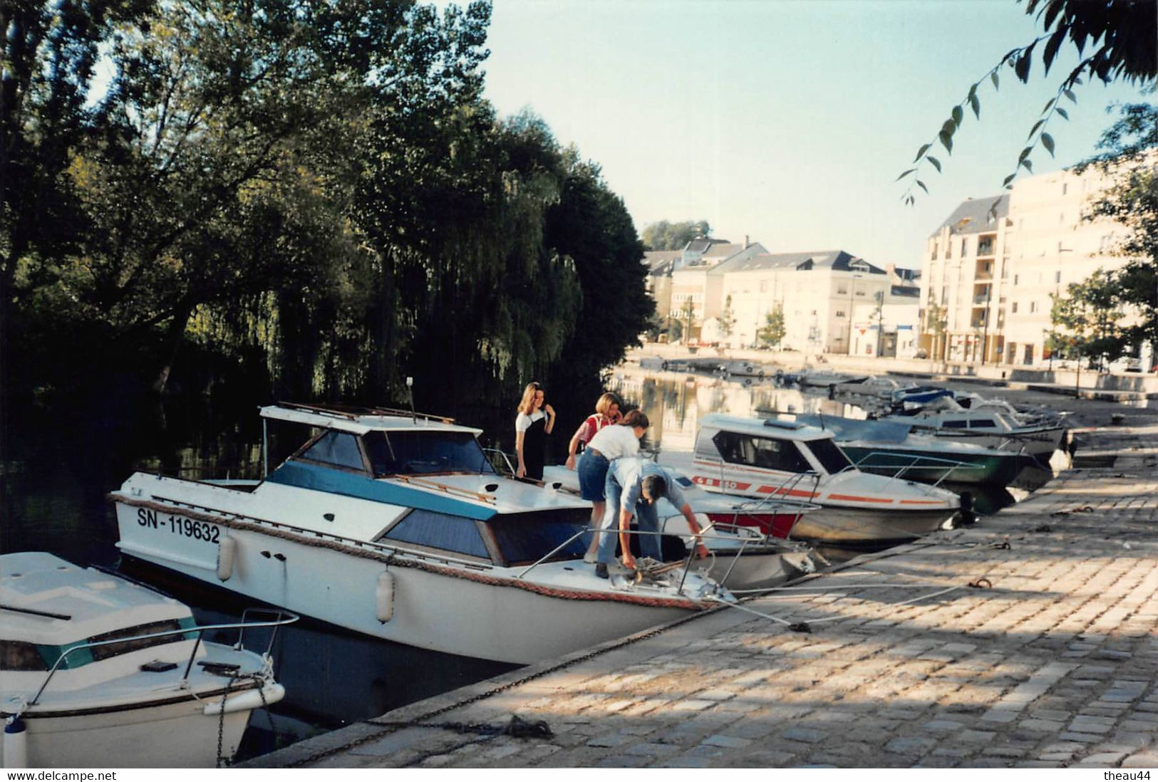 ¤¤  -   LA GACILLY  -  Lot de 1 cpm et 7 Clichés  -  Barrage , Ecluses , Canal, Bateaux   -  ¤¤