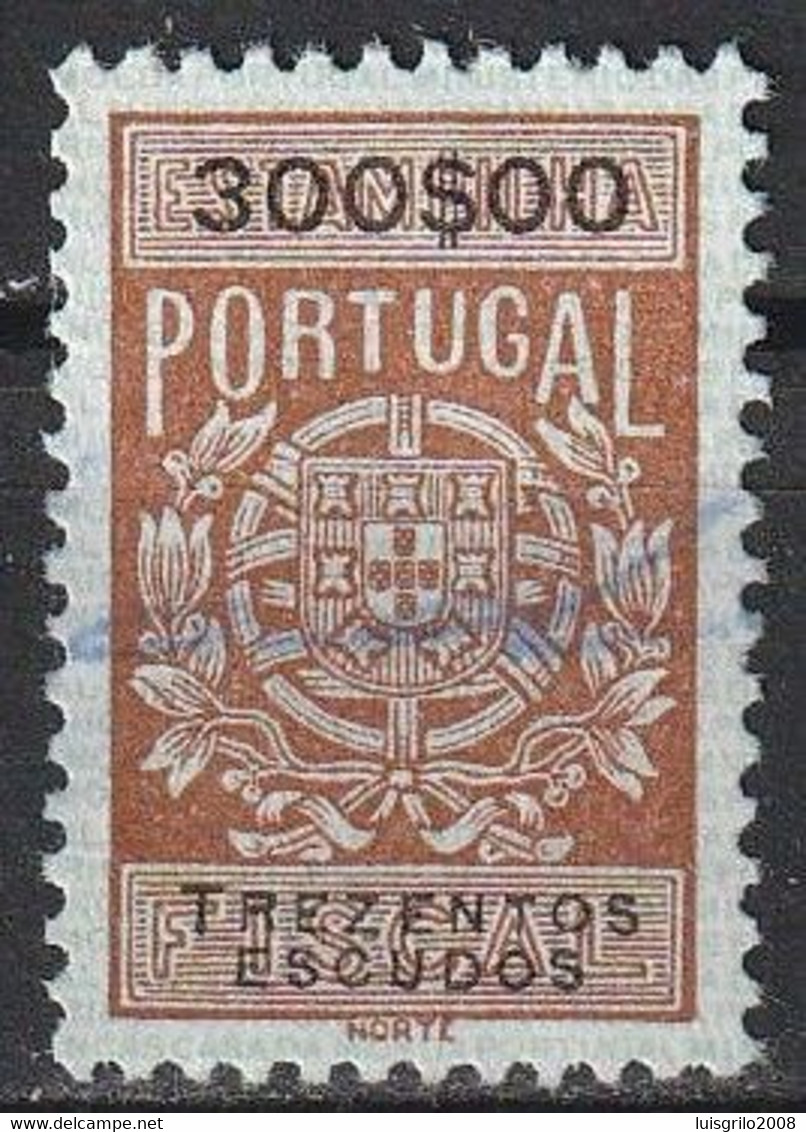 Fiscal/ Revenue, Portugal - Estampilha Fiscal -|- Série De 1940 - 300$00 - Usado