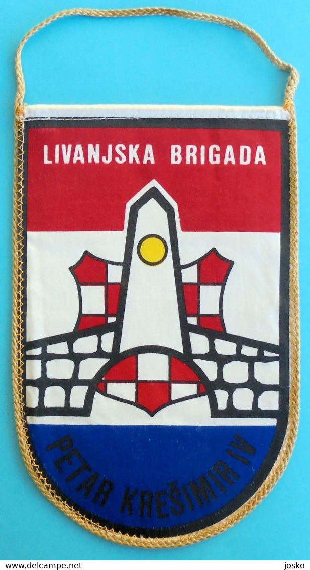 HVO - BRIGADA PETAR KRESIMIR IV (LIVNO) - Very Old Larger Pennant * Bosnia And Herzegovina * Croatia Army Croatie - Banderas