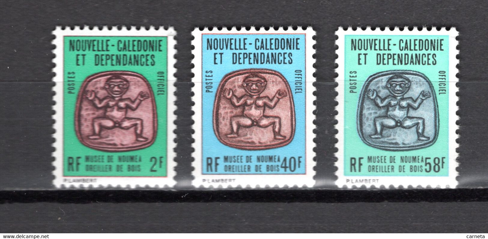 NOUVELLE CALEDONIE  SERVICE N° 38 à 40   NEUFS SANS CHARNIERE COTE  4.00€  MUSEE OREILLER DE BOIS - Officials