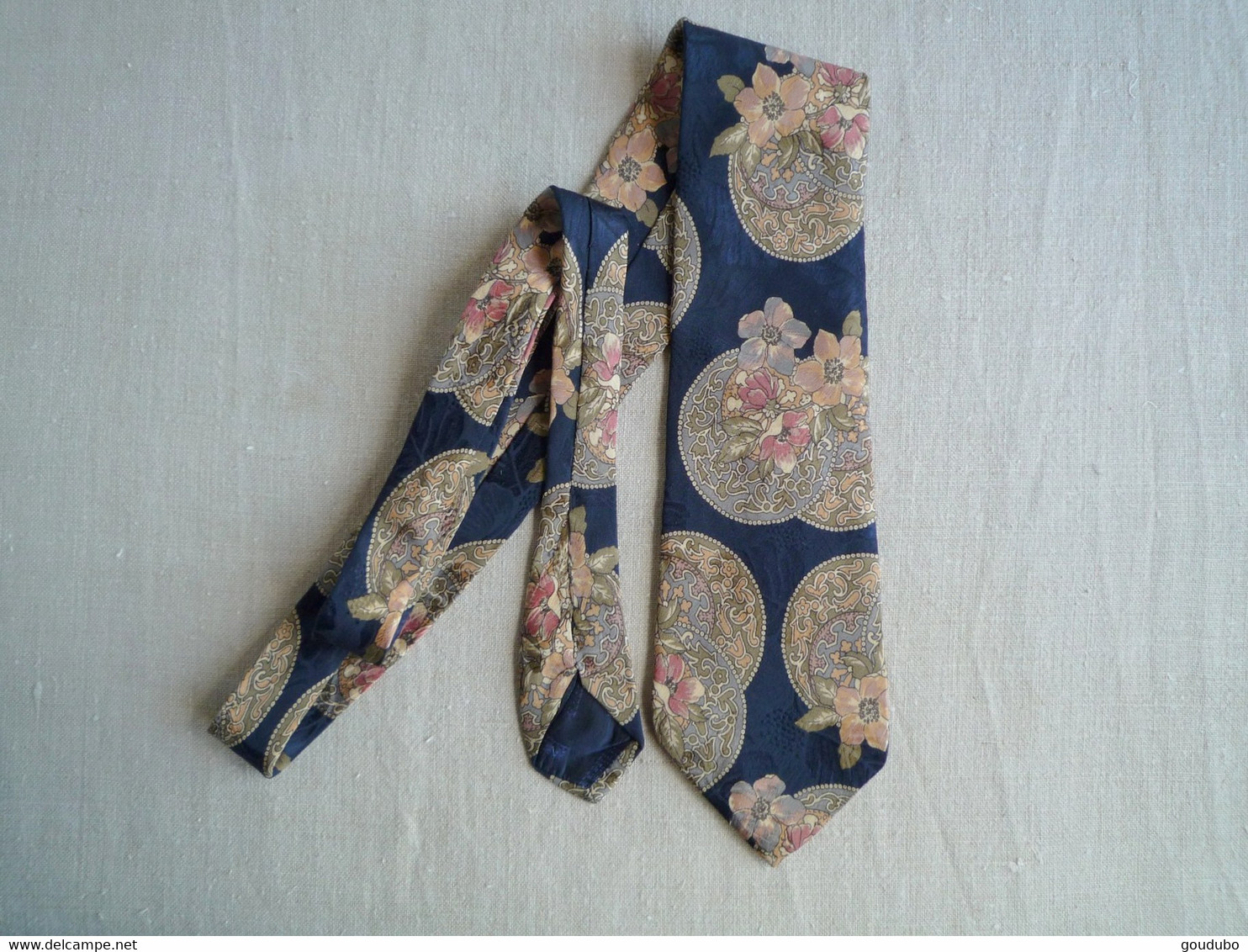 Cravate Bettini Bleu Marine Fleurs Plateu Moiré Soie - Krawatten