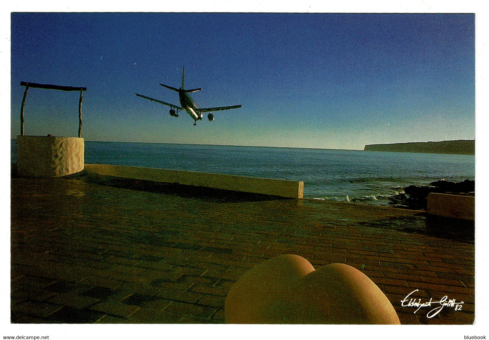 Ref 1498 - Aviation Postcard - Aeroplane At Formentera Air Strip - Balearic Islands Spain - Formentera