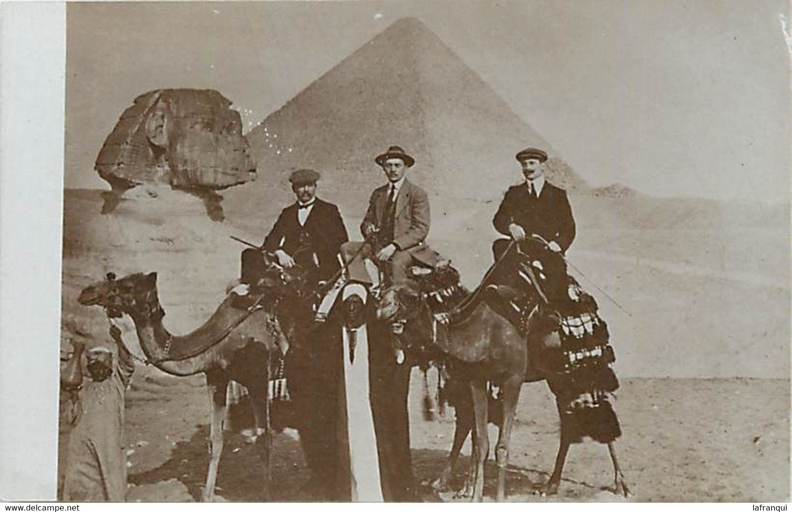 Pays  Div Ref Z19- Egypte - Egypt -carte Photo -photo Postcard  Pyramides Et Sphinx -pyramide Gizeh -touristes -chameaux - Sphinx