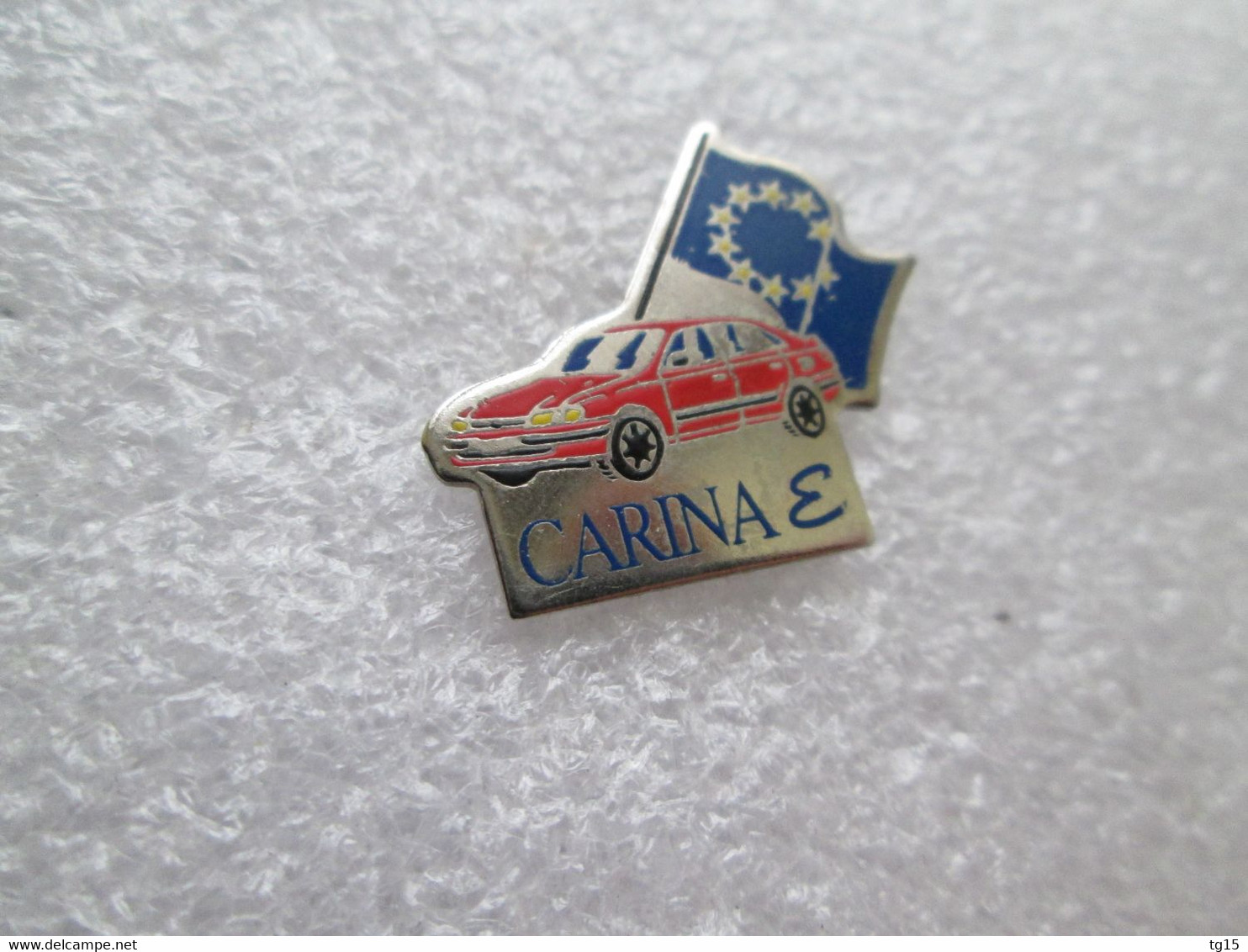 PIN'S    TOYOTA   CARINA - Toyota