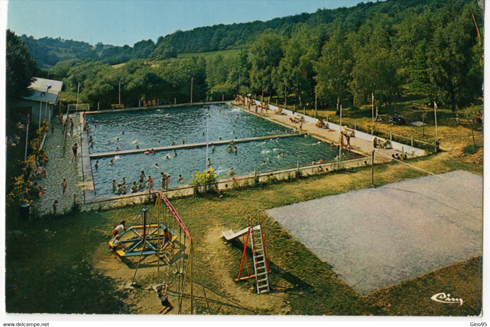 CPM 81 Montredon Labessonnié La Piscine - Montredon Labessonie