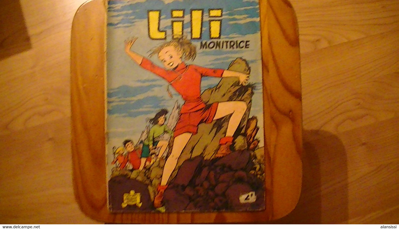 L'espiègle LILI Monitrice 1970 50 Pages N° 18 Voir Photos Taches Jaunes Prix Baissé Fortement - Lili L'Espiègle