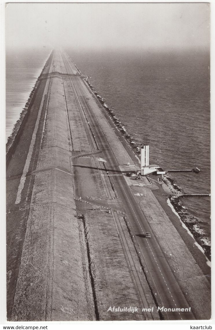 Afsluitdijk Met Monument - Oude Auto's - (KLM AEROCARTO N.v., Schiphol No 30350) - 1958 - Den Oever (& Afsluitdijk)