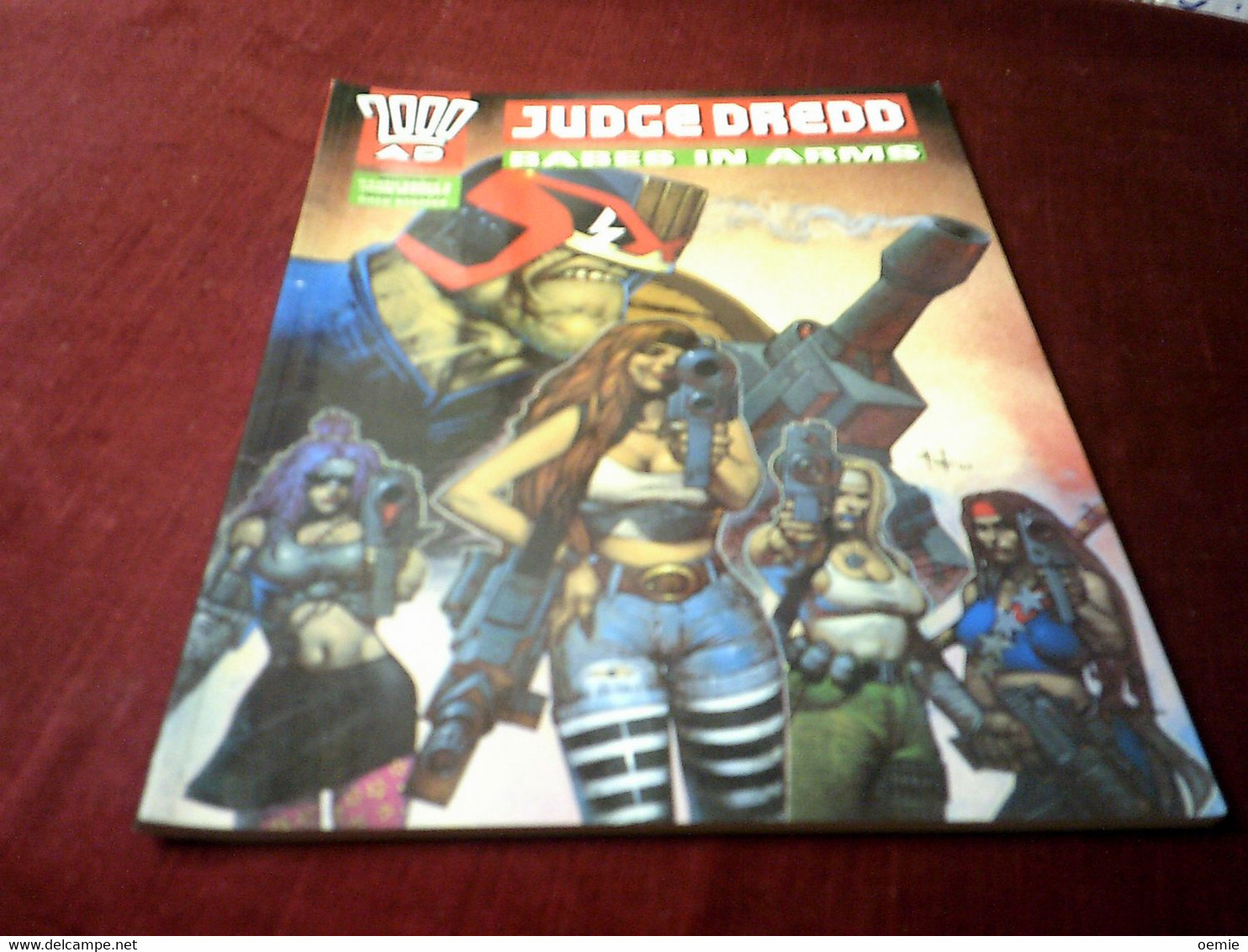 2000 AD   /   JUDGE DREDD   //  BABES IN ARMS - Science Fiction