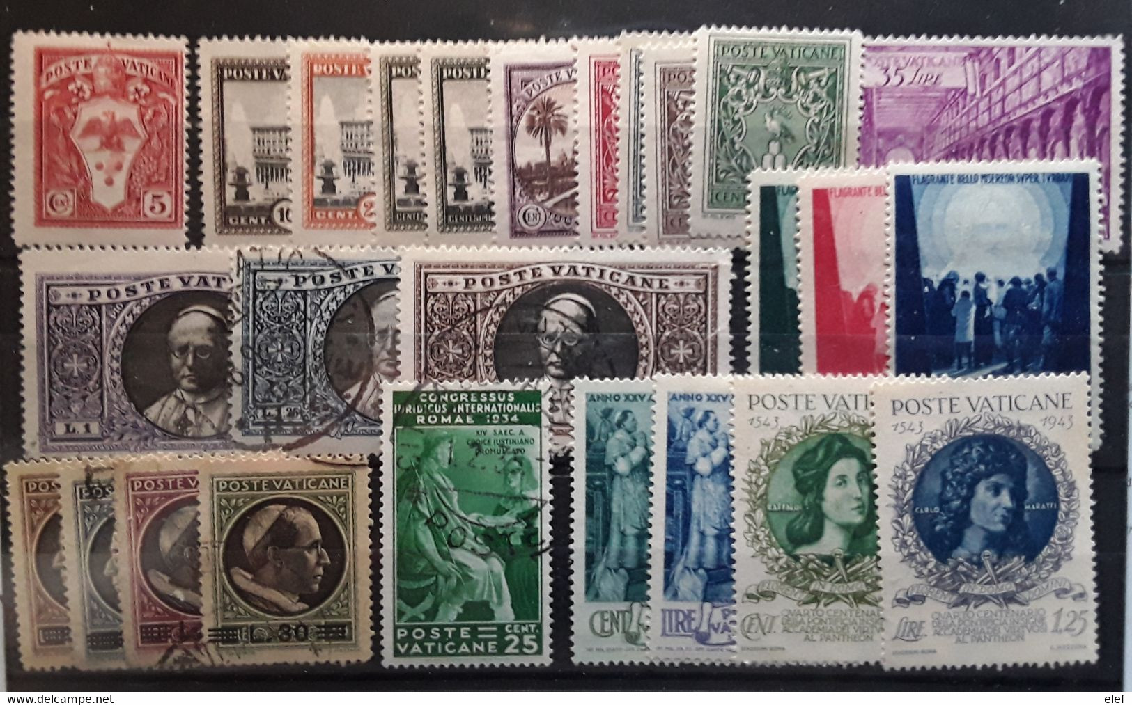 VATICAN POSTE VATICANE VATICANO 1933 - 1949, Lot 26 Timbres Neufs Et Obl Dont 53 / 55,147 , TB Cote 83 Euros - Other & Unclassified