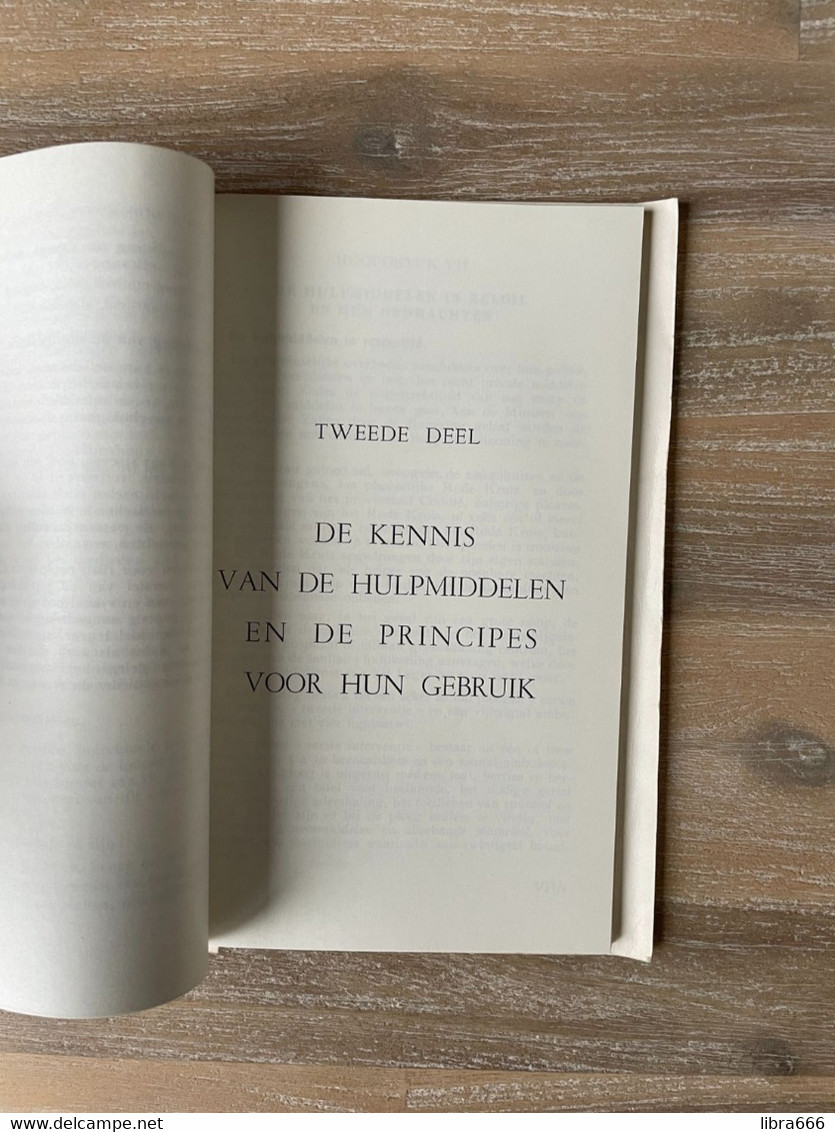 Handboek - HET RODE KRUIS VAN BELGIË - Eerste hulp in oorlogstijd en bij grote rampen - 1963