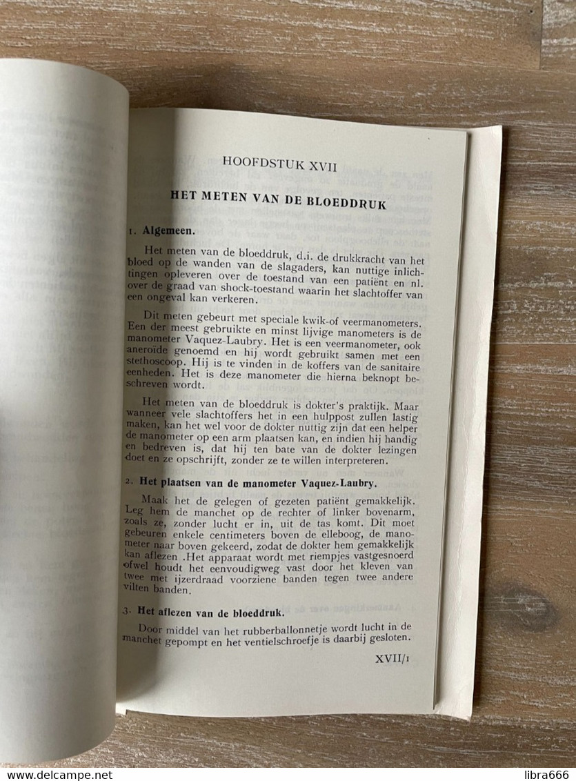 Handboek - HET RODE KRUIS VAN BELGIË - Eerste hulp in oorlogstijd en bij grote rampen - 1963