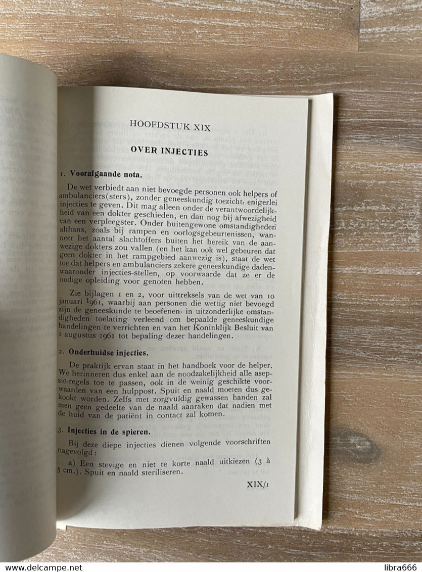Handboek - HET RODE KRUIS VAN BELGIË - Eerste hulp in oorlogstijd en bij grote rampen - 1963