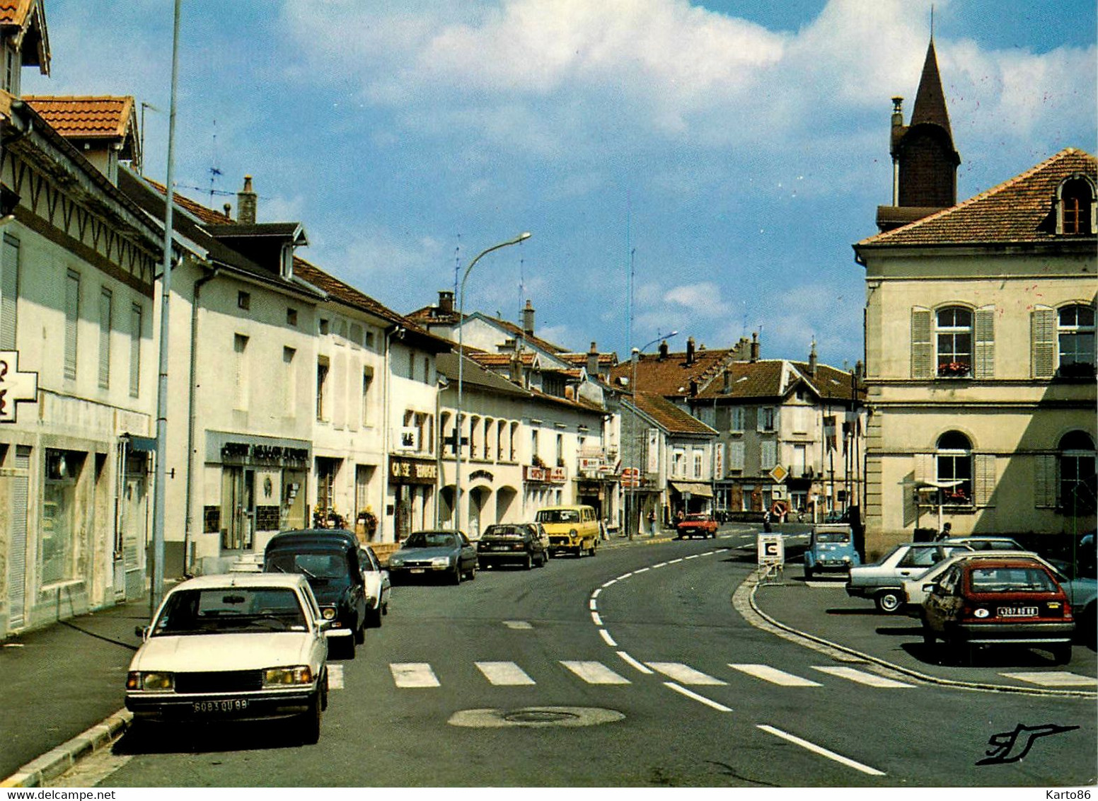 Granges Sur Vologne * Rue De Lattre De Tassigny * Banque Caisse D'épargne * Automobiles Anciennes Autos - Granges Sur Vologne