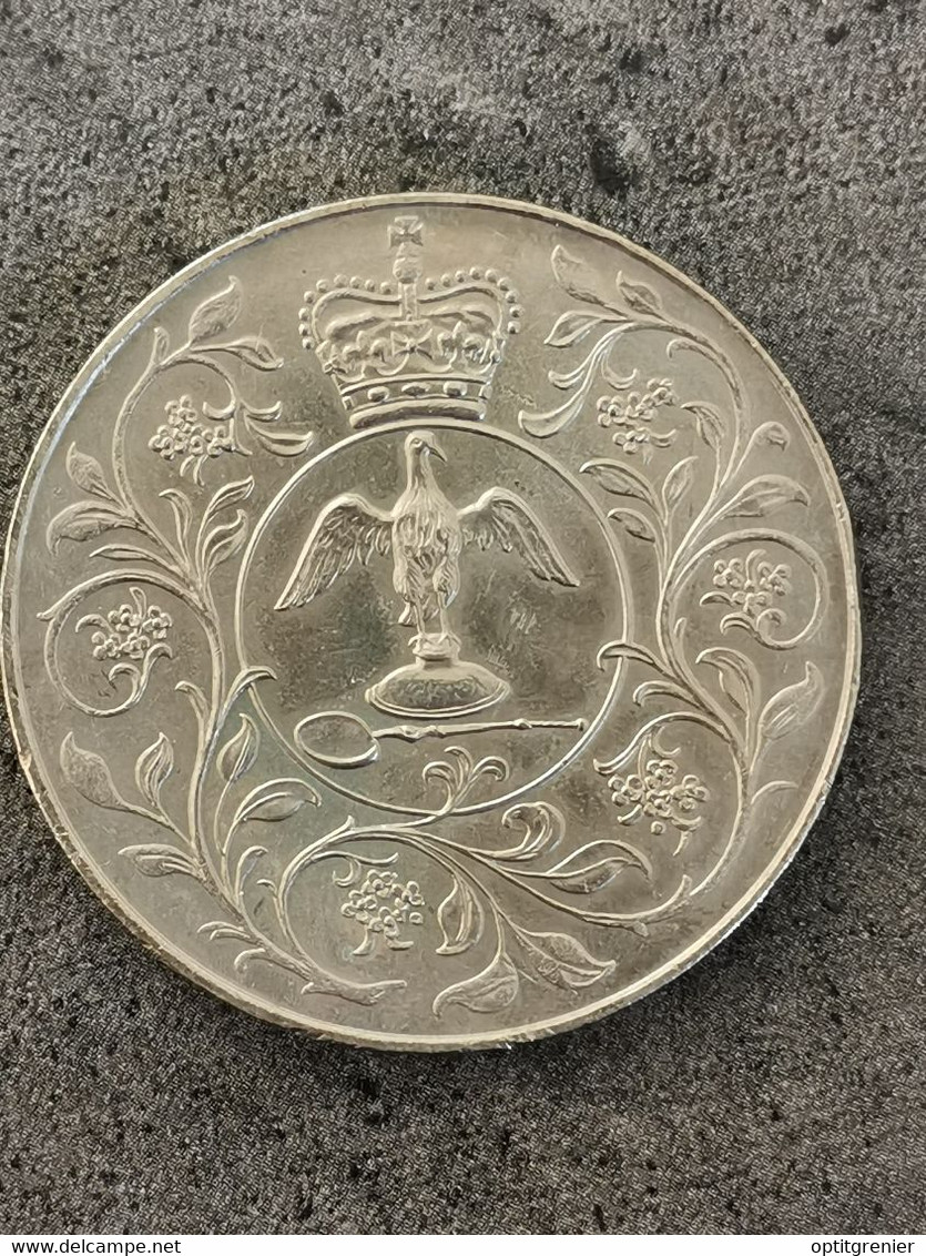 MEDAILLE JUBILE ELISABETH II 1977 - Adel