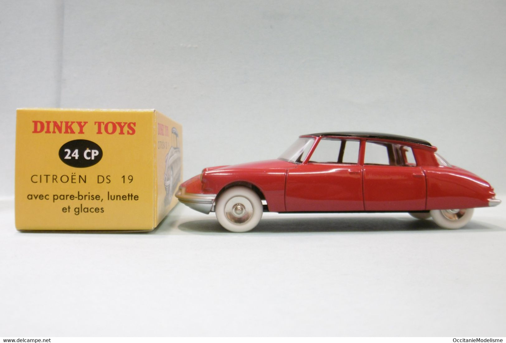 Dinky Toys / Atlas - COFFRET Salon de Paris PEUGEOT 403 + DAUPHINE + DS 19 réf. 24 BCE Neuf 1/43