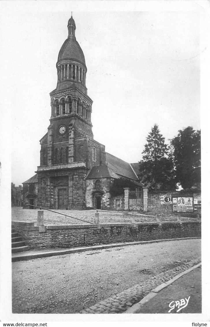 Ernée - Vue Sur L'église Du Village - Ernee