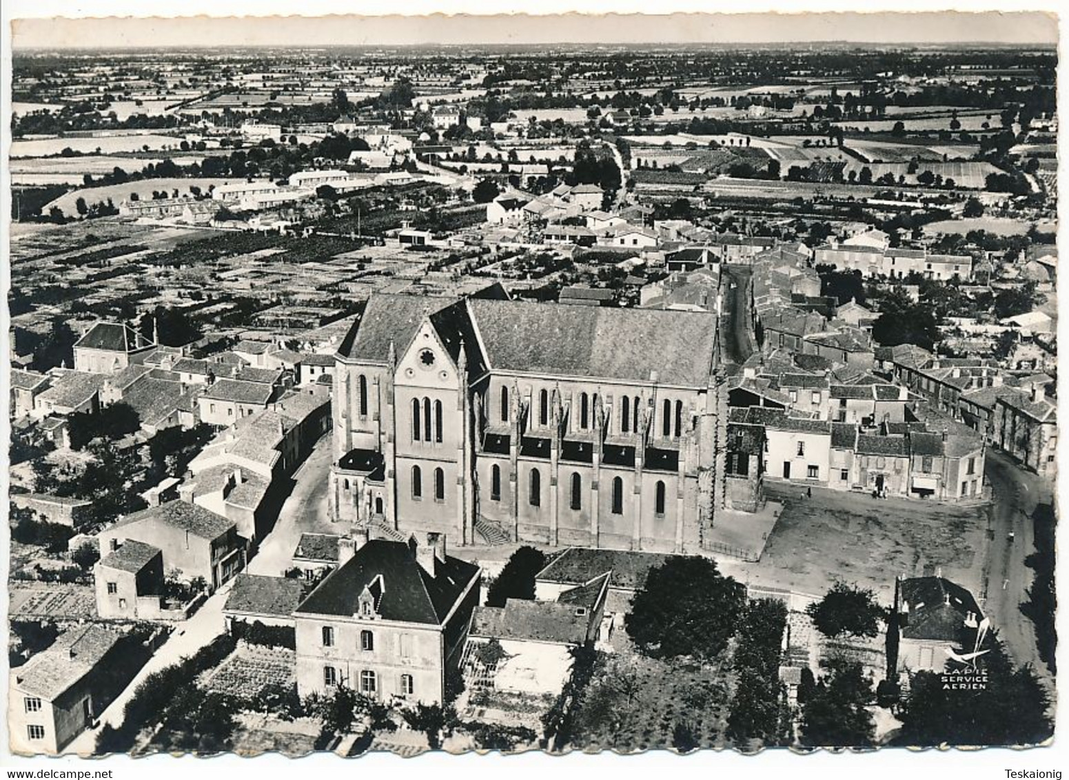 BOUSSAY (44.Loire-Atlantique) En Avion Au-dessus De... Vue Aérienne Lapie. L'Eglise - Boussay