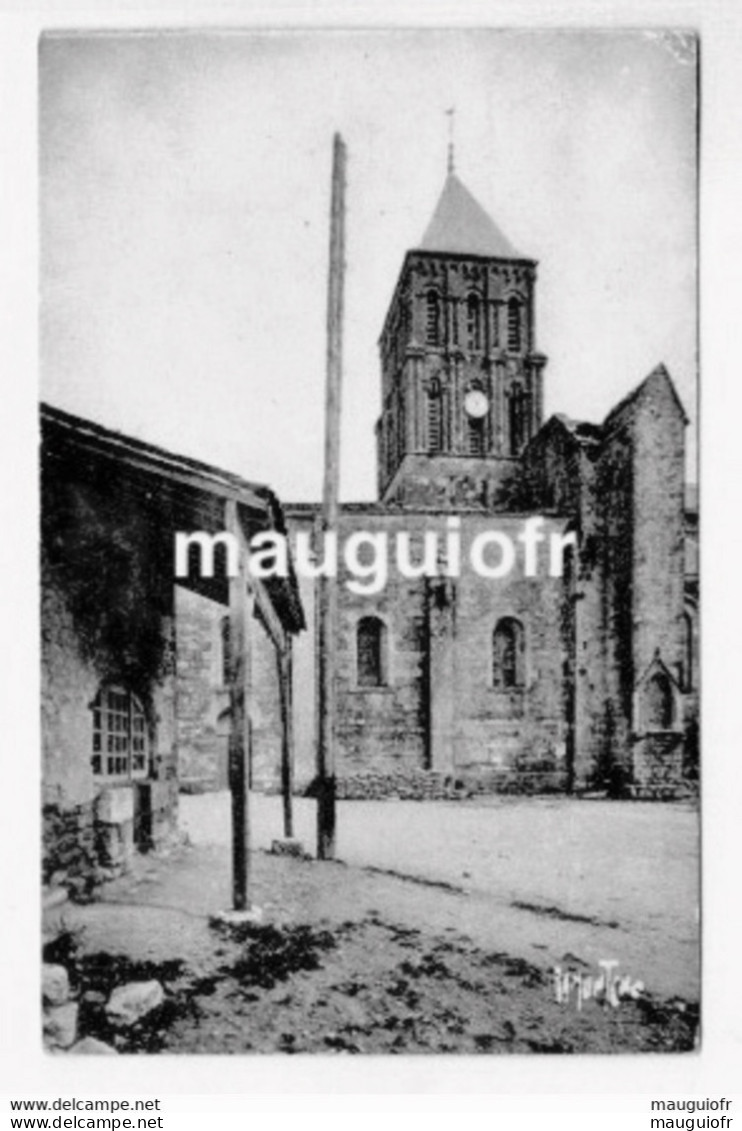 85 VENDÉE / SAINT HILAIRE DES LOGES / L'EGLISE ROMANE / 1940 - Saint Hilaire Des Loges