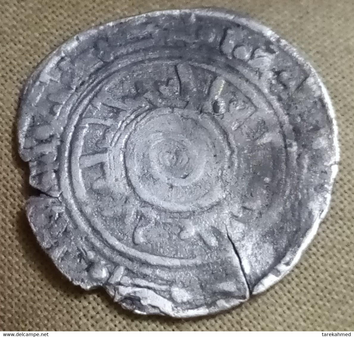 Egypt ,  Fatimid Caliphate Of Egypt. Al-Muizz , Silver Half Dirham (1,3 G),  965 Al-Mansuriya Mint, Year 356 A.H , Go - Islamitisch