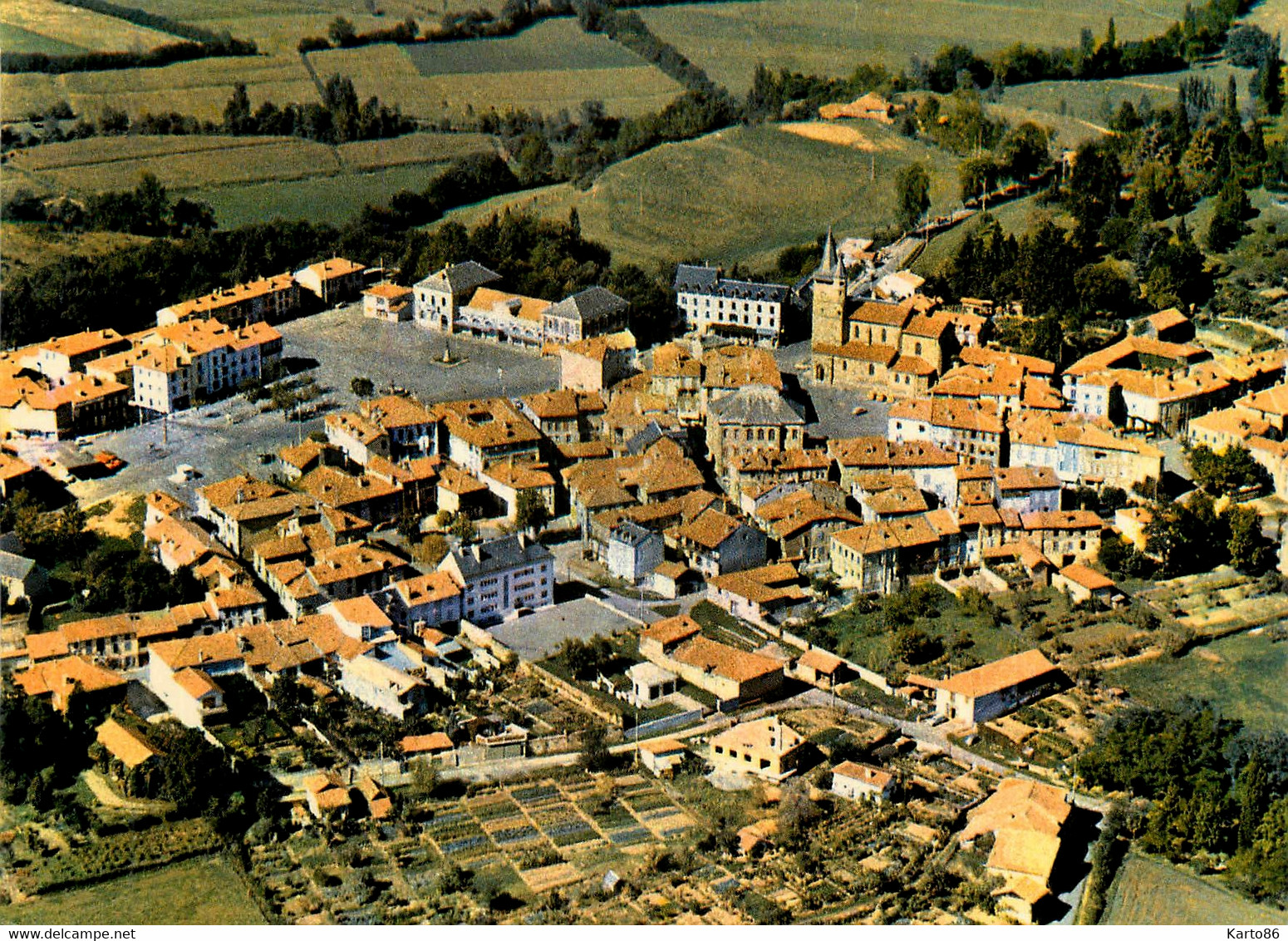 Castelnau Magnoac * Vue Générale Aérienne Du Village - Castelnau Magnoac